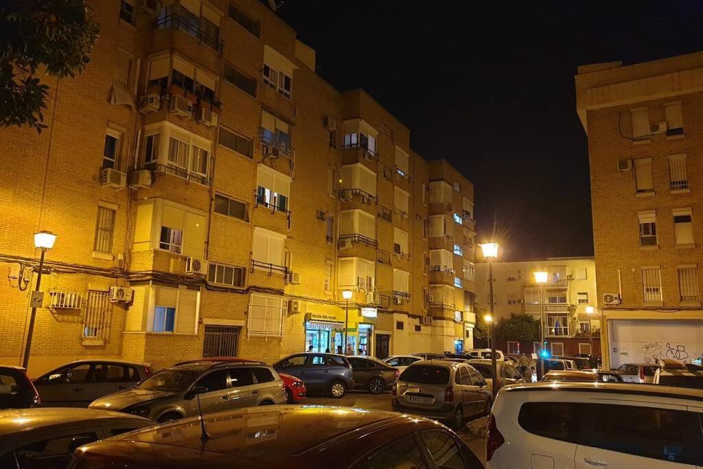 Beautiful And Cozy Apartment In Seville. Sevilha Exterior foto